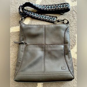 THE SAK Lucia pebbled leather women’s crossbody bag. Charcoal grey.